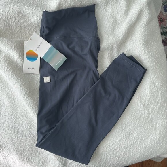NWT Azure Vuori Set-- Top M, Bottoms L - Picture 9 of 9